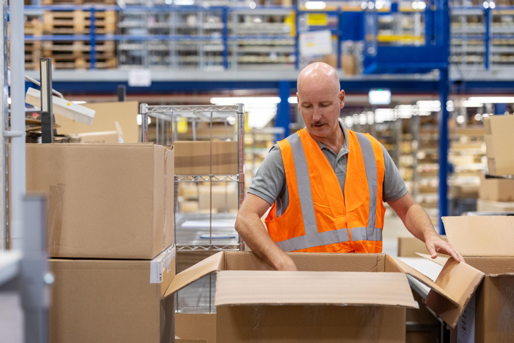 Airport lost item courier service process illustration